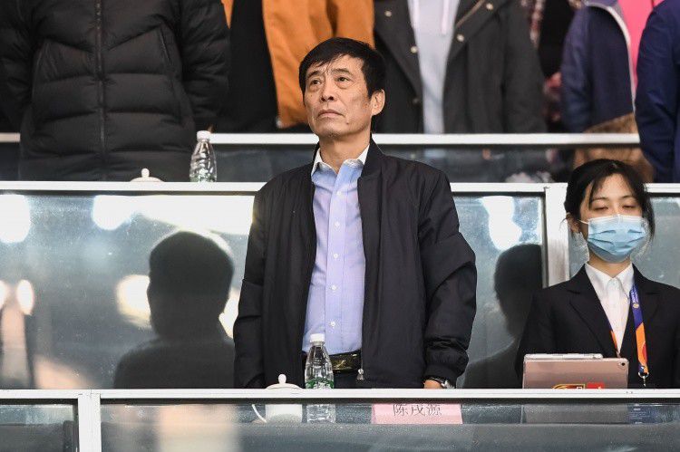 “拉特克利夫爵士名下的企业IsleofMan和TrawlersLtd全额赞助了这次收购，他并没有举债。